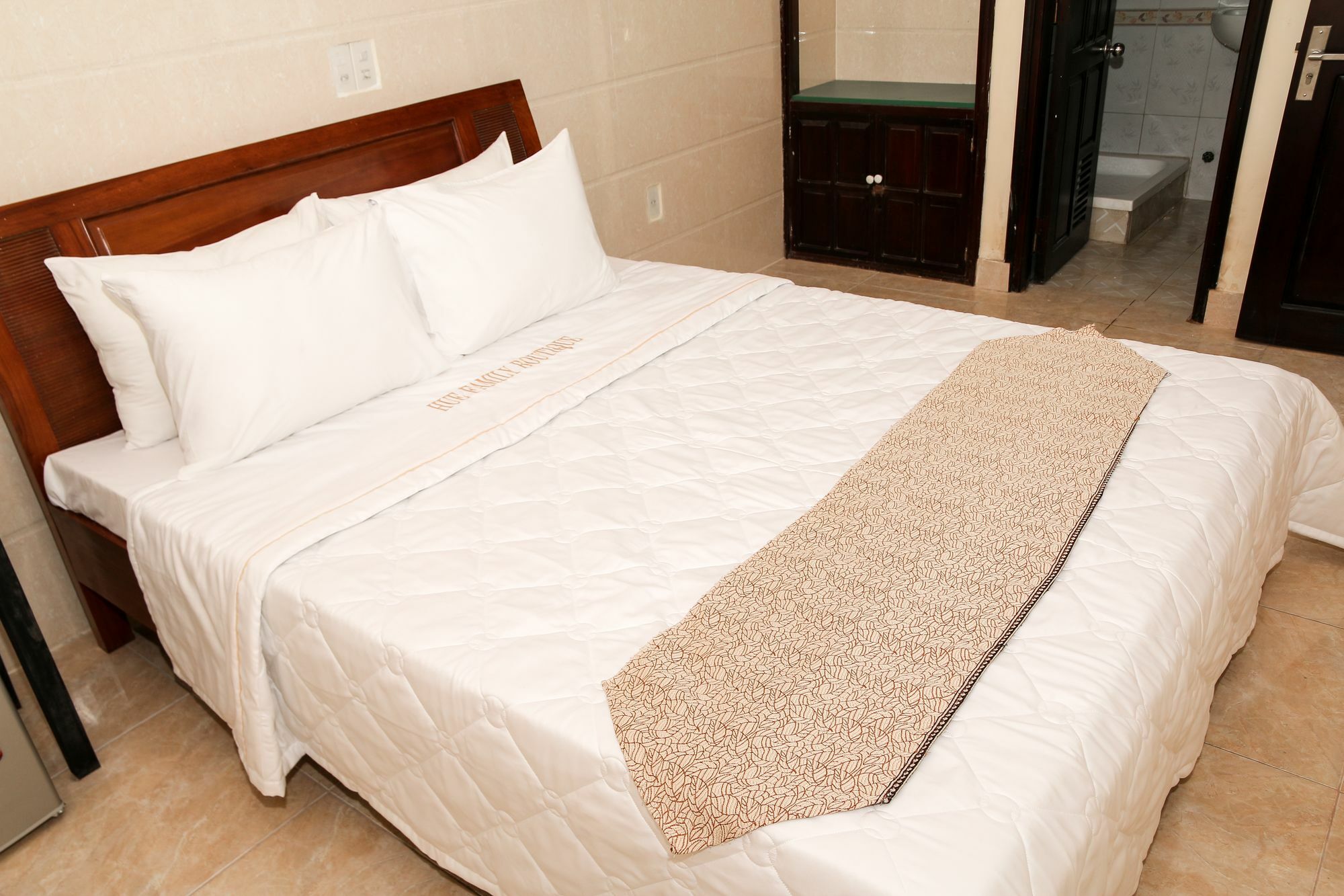 Hue Family Boutique Homestay Екстериор снимка