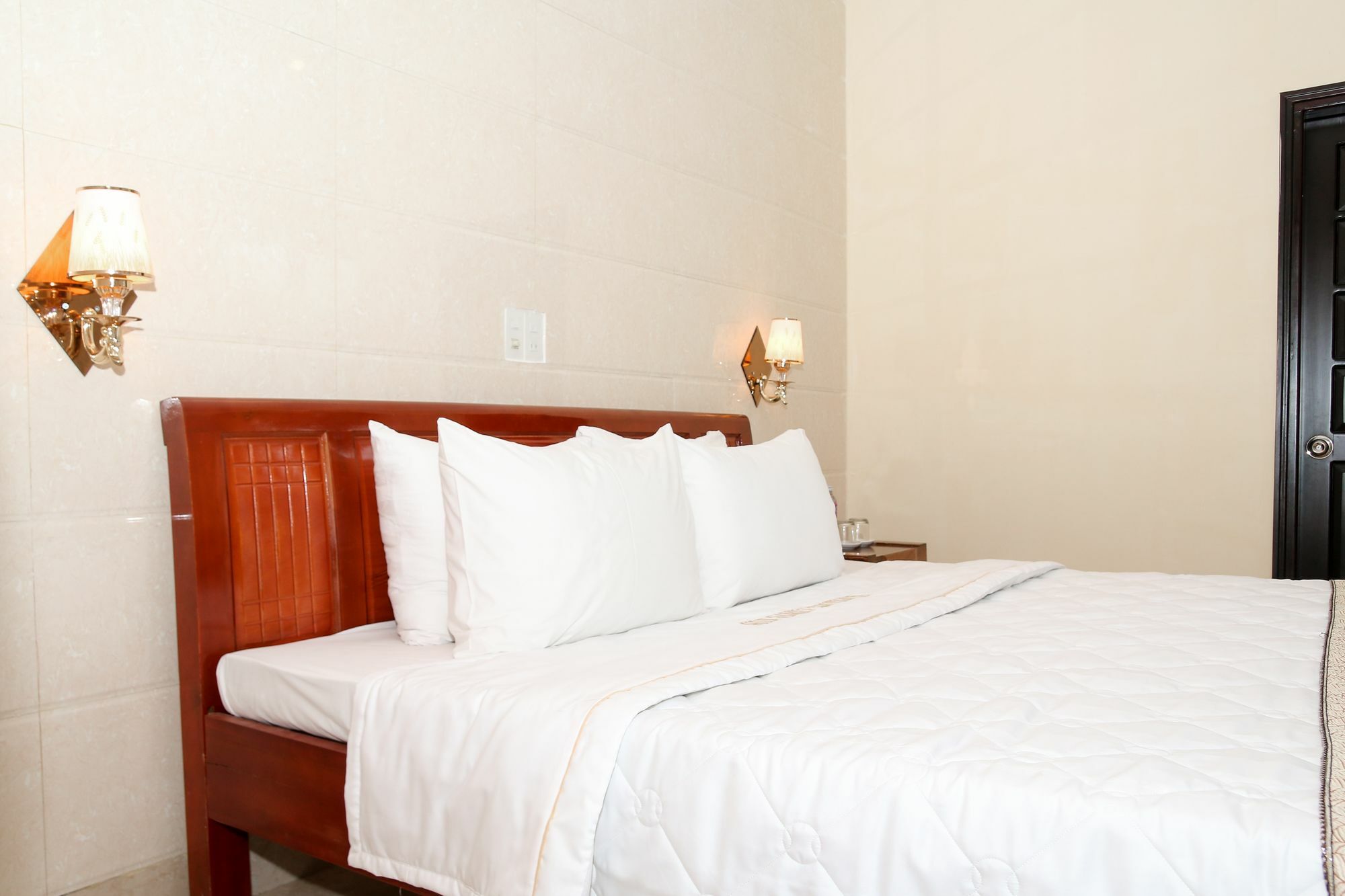 Hue Family Boutique Homestay Екстериор снимка